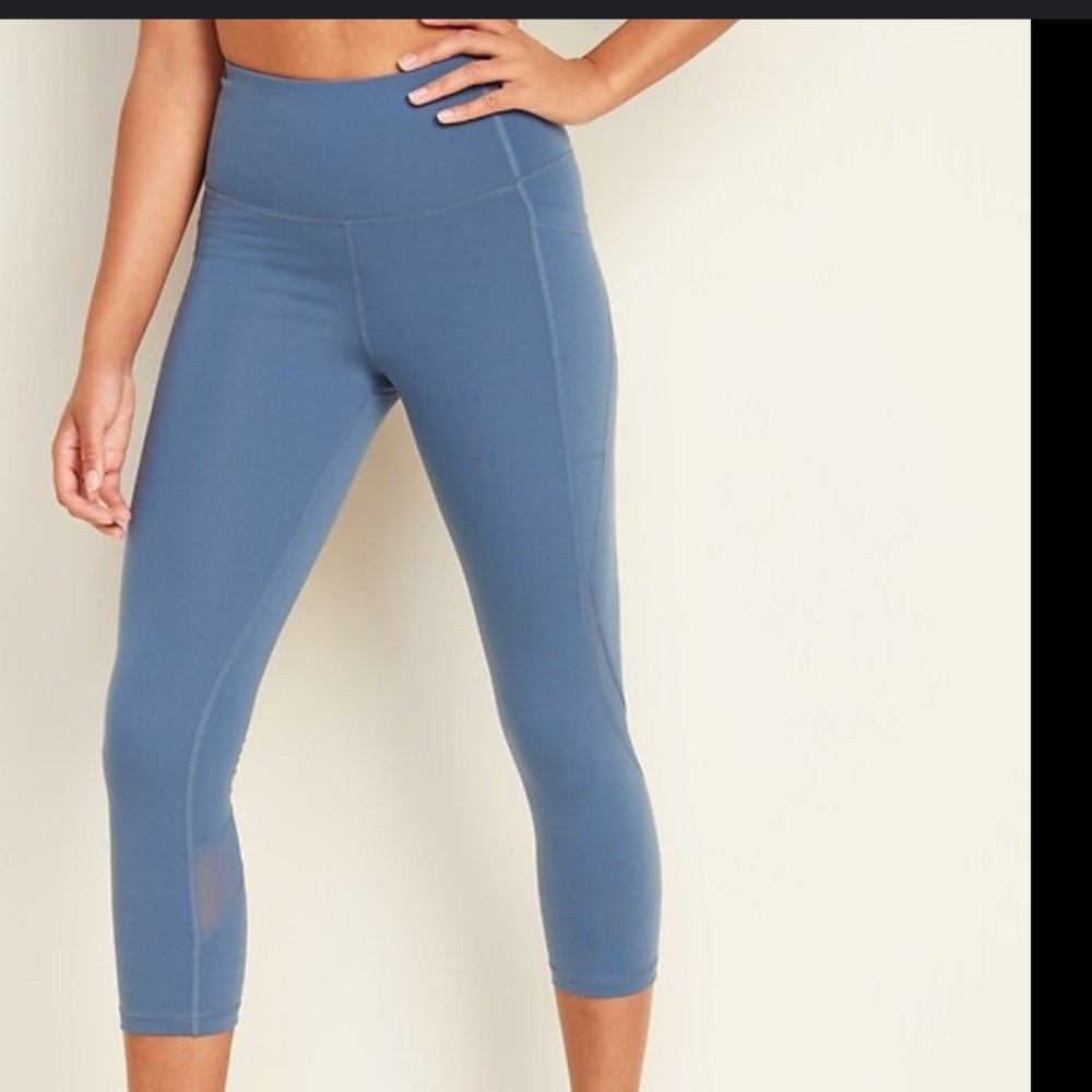 Old Navy High Waist Elevate Cropped Leggings